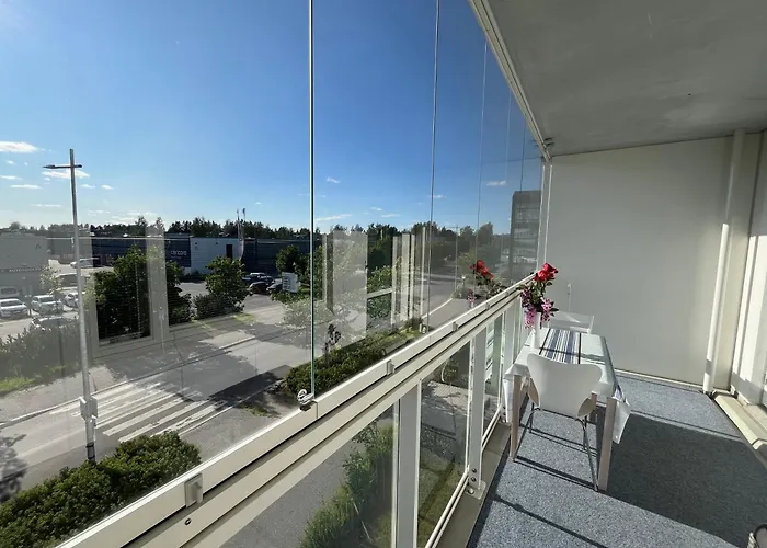 Scandinavian Balcony Studio Tikkurila Easy Airport Access Lejlighed