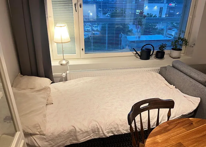 Scandinavian Balcony Studio Tikkurila Easy Airport Access Lägenhet *